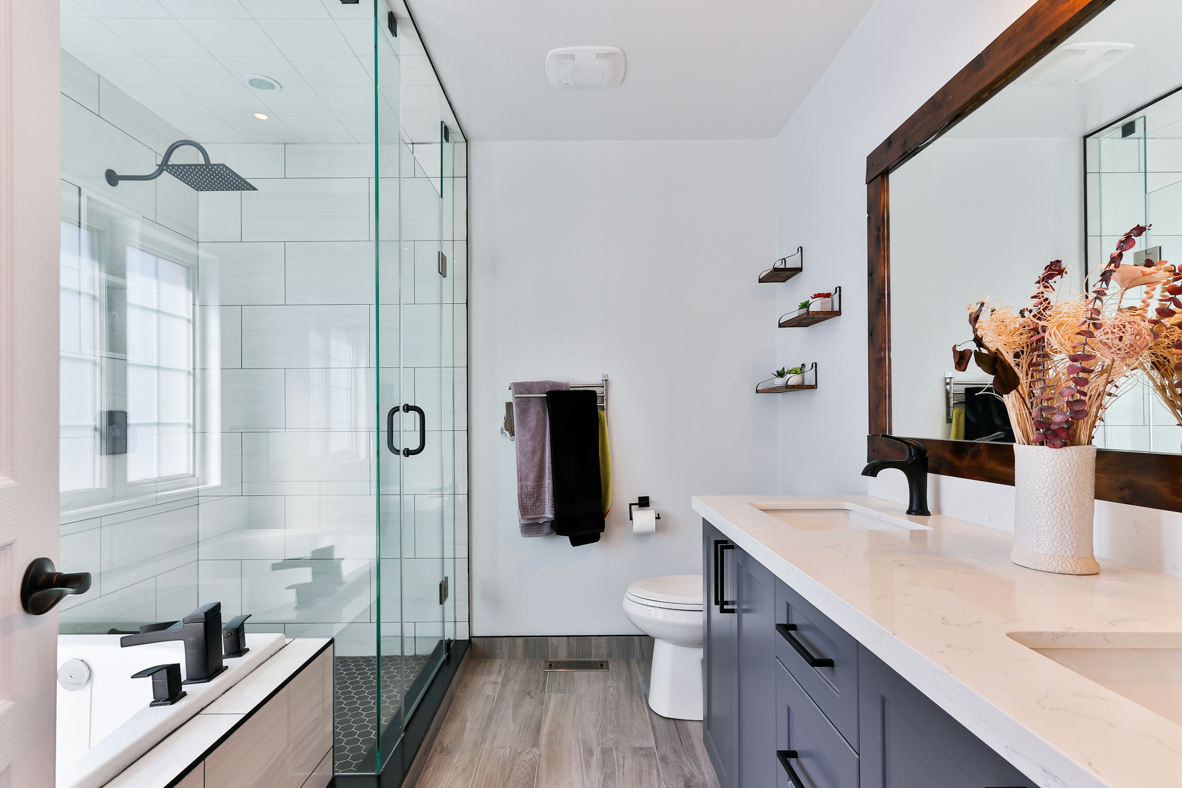 How to Create a Luxurious Bathroom on a Budget