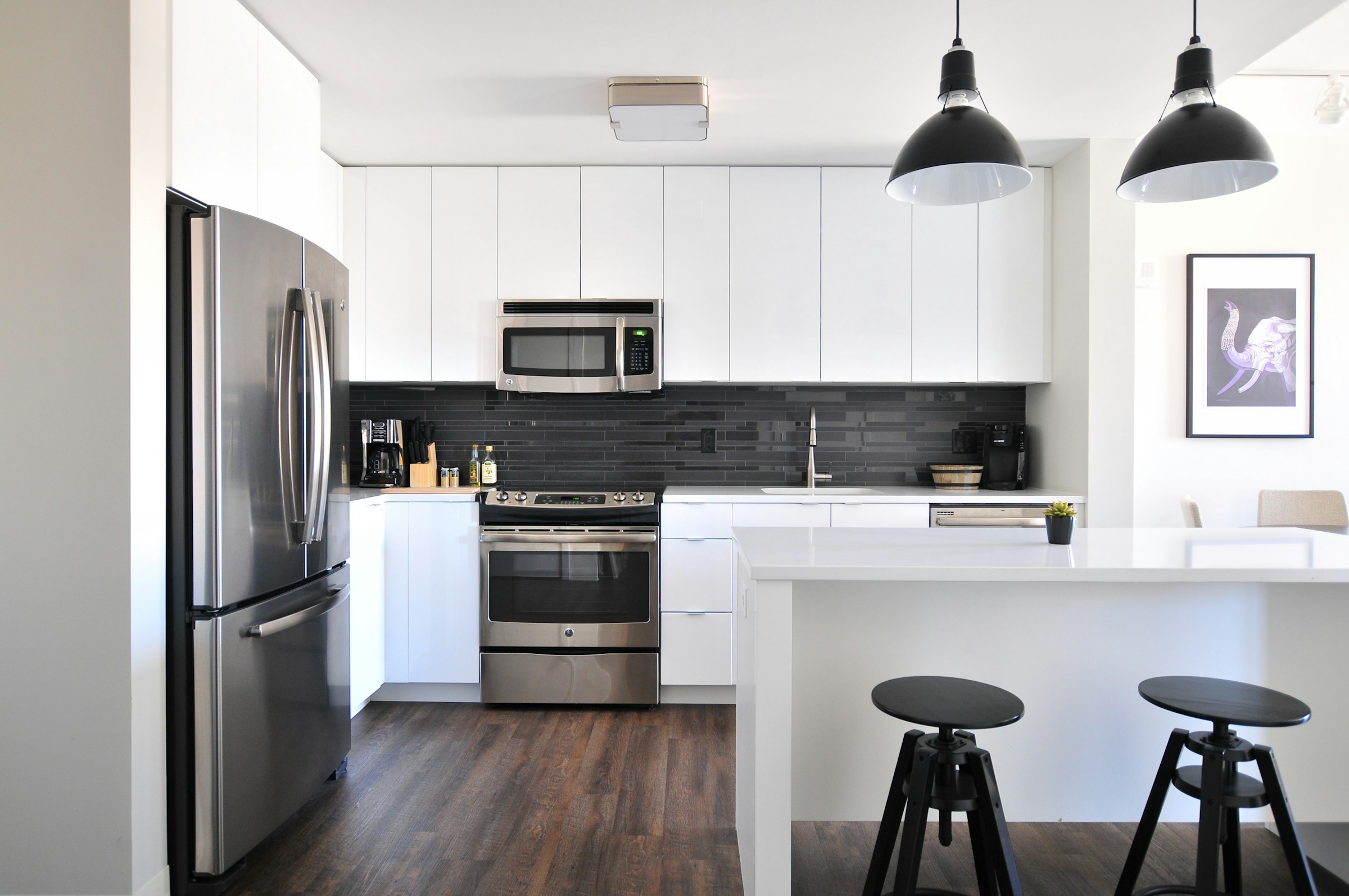 Transforming Your Kitchen: Modern Interior Design Trends for a Stylish and Functional Space